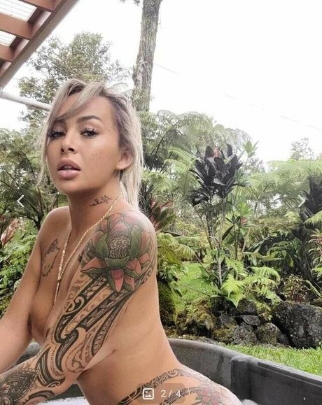 Обнаженная фотография утечки OnlyFans от Kiheihunneh Hawaii Chick