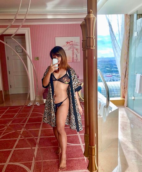 Nahá fotka uniklých OnlyFans od Khayelle Sy