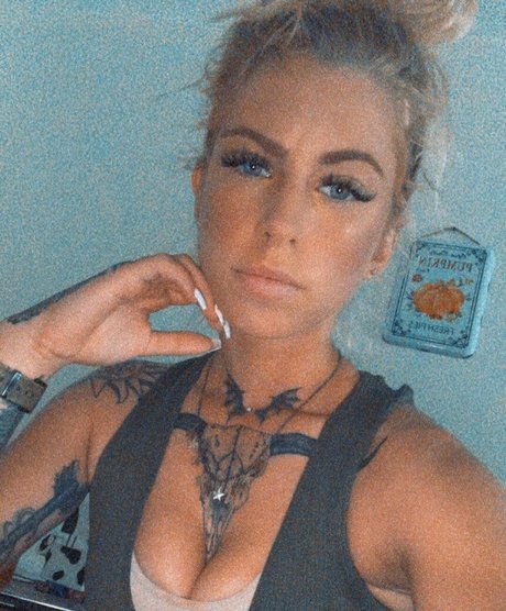 Nagie wyciekłe zdjęcie OnlyFans od Rhecbpd