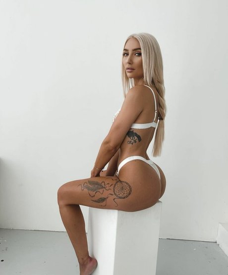 Naken läckt OnlyFans-bild av Aliavkk
