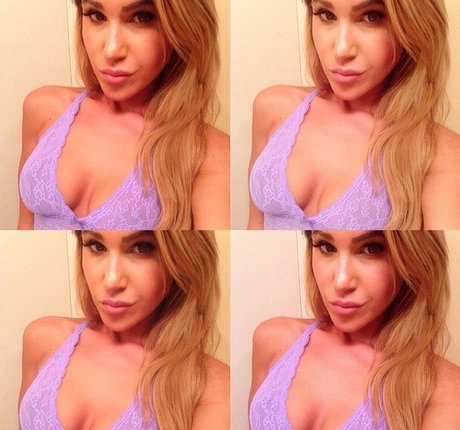Nacktes geleaktes OnlyFans-Foto von Laureen Pisciotta