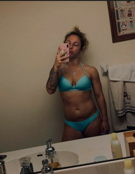 Emilyy Jayye