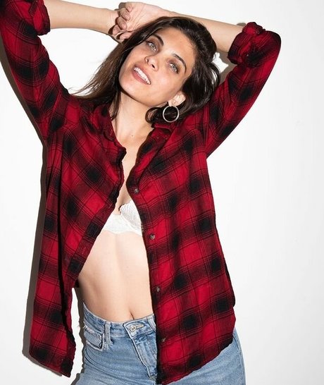 Naken lekkede OnlyFans-bilde av Meyran Menkes