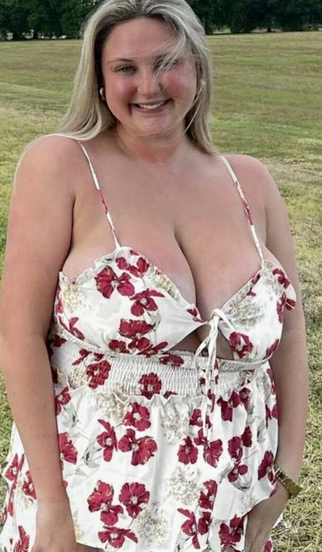 Nahá fotka uniklých OnlyFans od Emma Burzynski