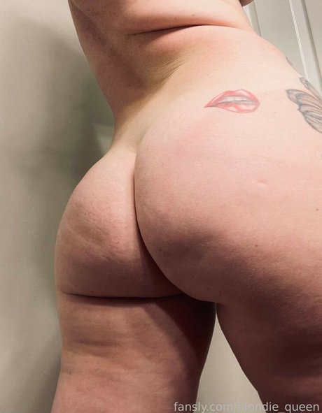 Naken läckt OnlyFans-bild av Blondiequeen