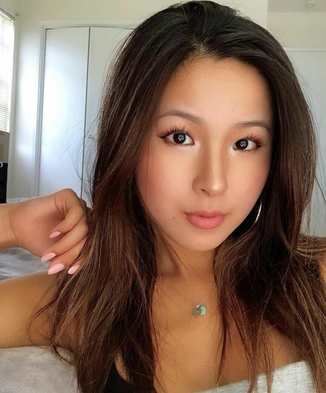 Nahá fotka uniklých OnlyFans od Mimi Furu