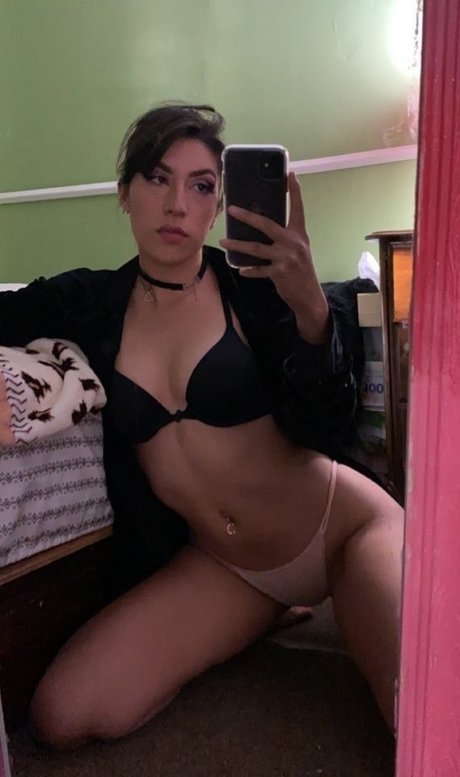 Обнаженная фотография утечки OnlyFans от Tsukkai