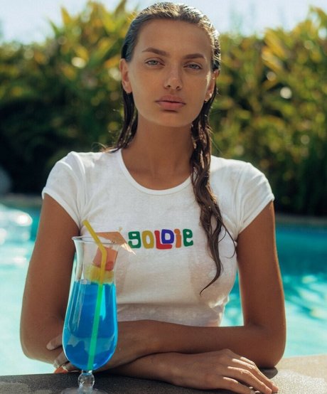 Nahá fotka uniklých OnlyFans od Bregje Heinen