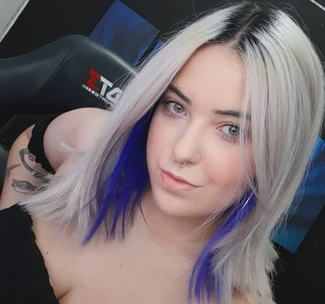 Naken läckt OnlyFans-bild av Viihtoia