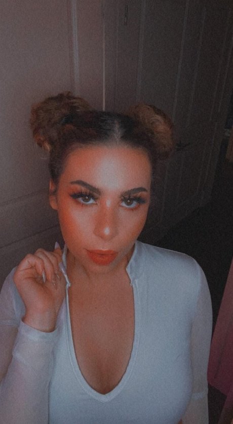 Naken läckt OnlyFans-bild av Alexis Pierce
