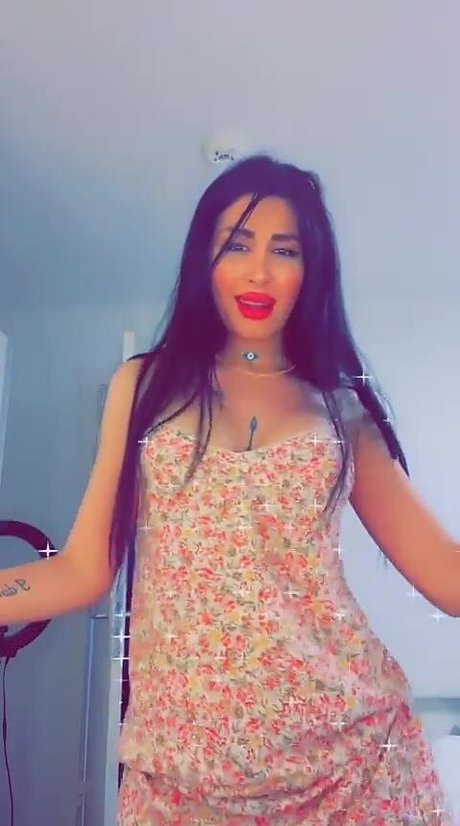 Foto nua vazada do OnlyFans de Mira Nouri