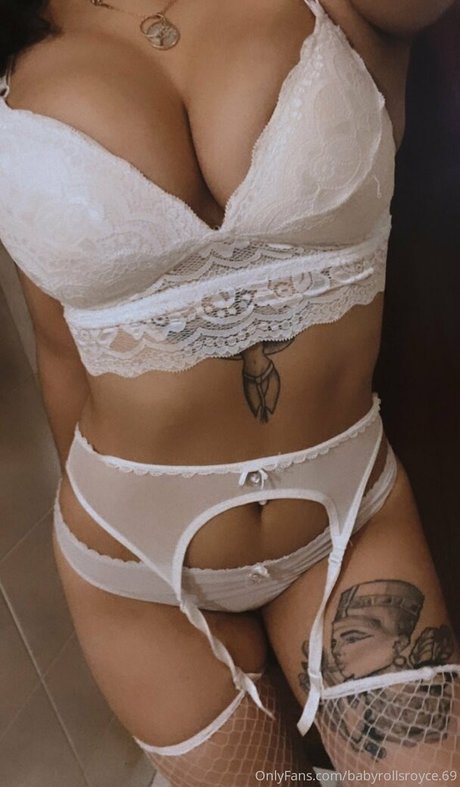 Nahá fotka uniklých OnlyFans od Babyrollsroyce69