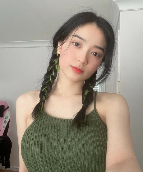 Naken läckt OnlyFans-bild av Vickie Bae