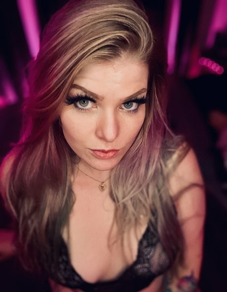Daisyxdee