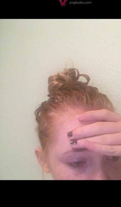Nahá fotka uniklých OnlyFans od Mikayla