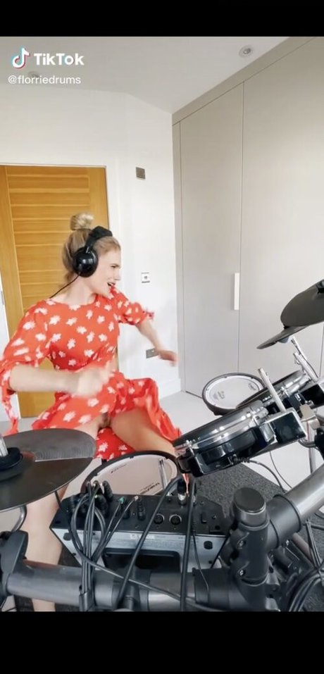 Naken lekkede OnlyFans-bilde av Florriedrums