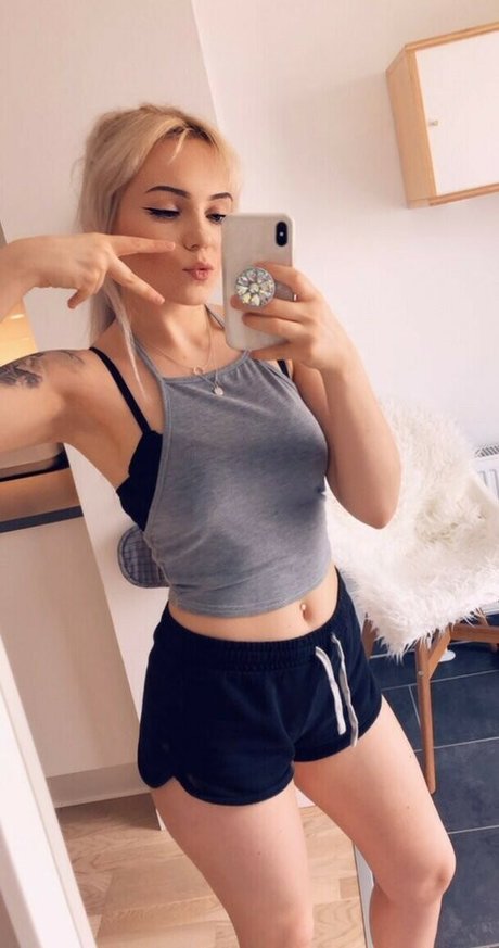 Nacktes geleaktes OnlyFans-Foto von Missbaffytwich
