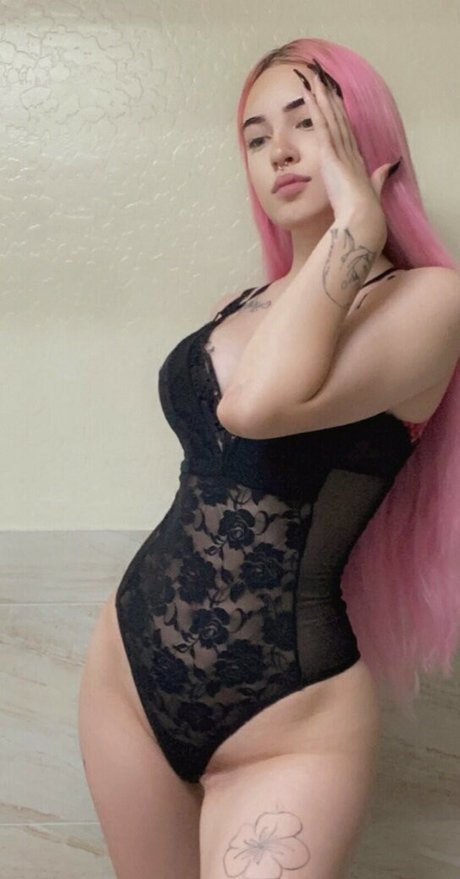 Nahá fotka uniklých OnlyFans od Favewaifu