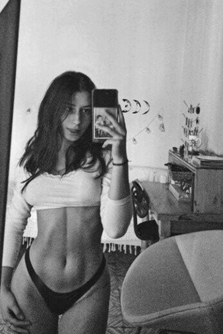 Naken lekkede OnlyFans-bilde av Flor Laneve