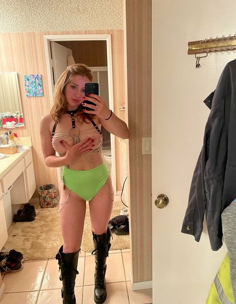 Robynator23  nude leaked OnlyFans photo
