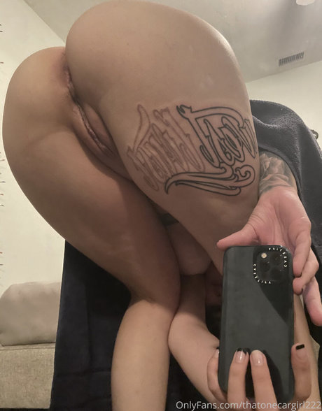 Nahá fotka uniklých OnlyFans od Thatonecargirl222