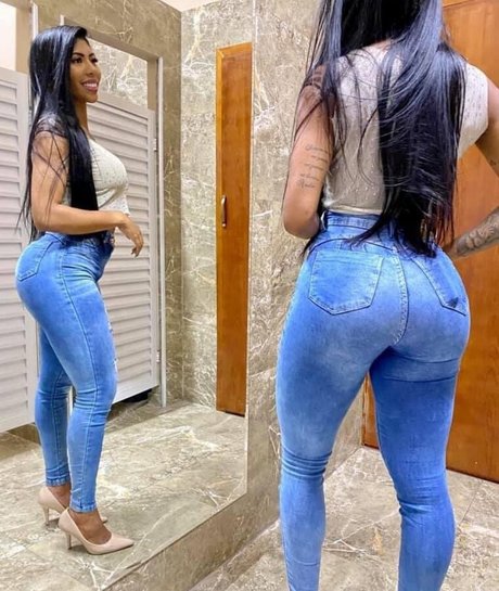 Julha Souza OnlyFans
