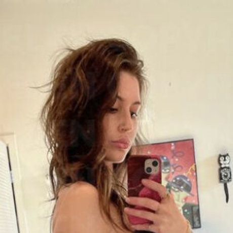 Naken lekkede OnlyFans-bilde av Helenfromtwitter