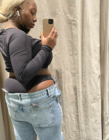 Nagie wyciekłe zdjęcie OnlyFans od Renee Kuleape