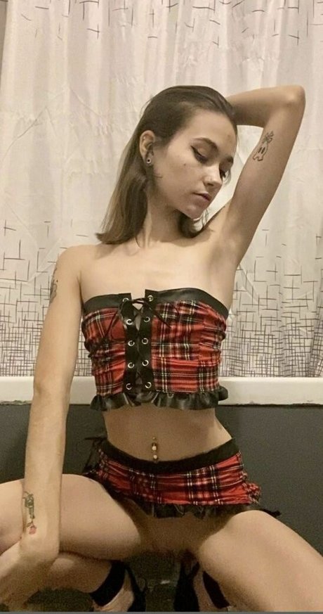 Alaston vuotanut OnlyFans-kuva Roseyjoy