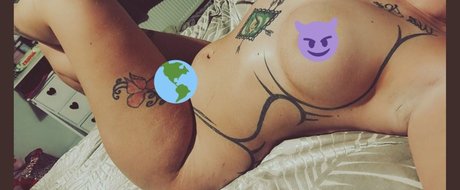 Naken lekkede OnlyFans-bilde av Leil Xo