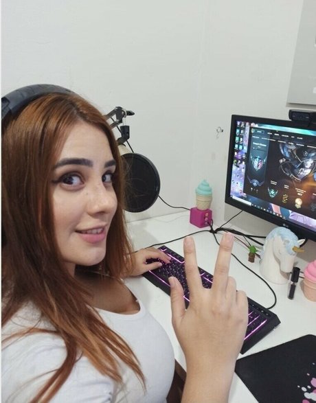 Foto di nudo di fuga di OnlyFans di Isabela Barri