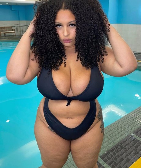 Thegirlofyourdreamz