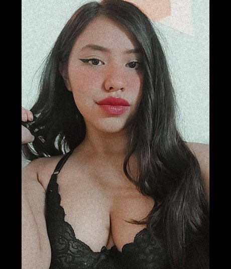 Naken lekkede OnlyFans-bilde av Inoheli