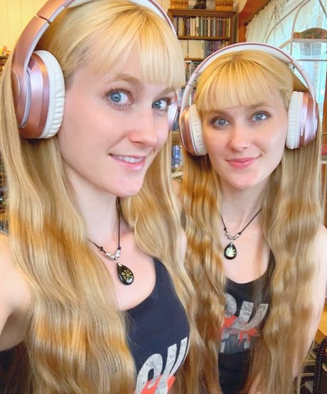 Nahá fotka uniklých OnlyFans od Camille And Kennerly