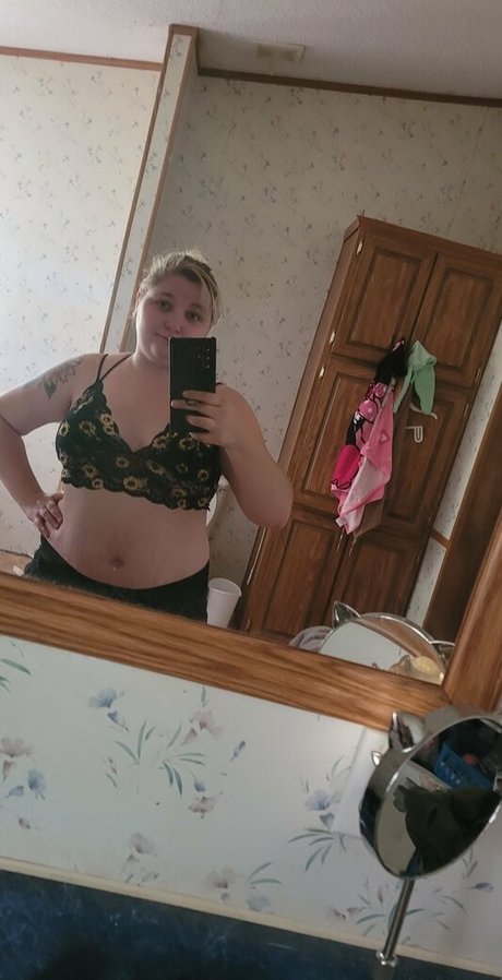 Nahá fotka uniklých OnlyFans od Katiebugkitty122