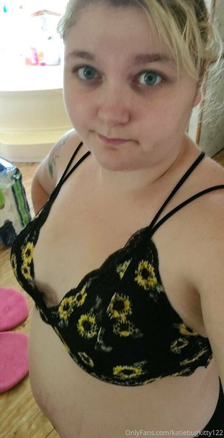 Katiebugkitty122