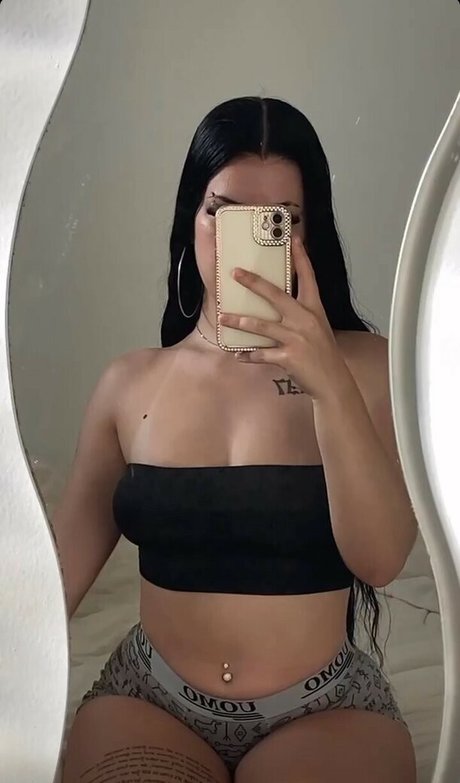 Naken lekkede OnlyFans-bilde av Analisboa