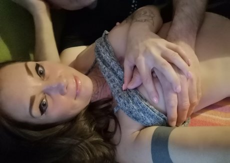 Foto di nudo di fuga di OnlyFans di Rosszalkodjunk