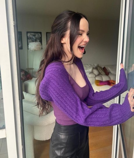 Dove Cameron