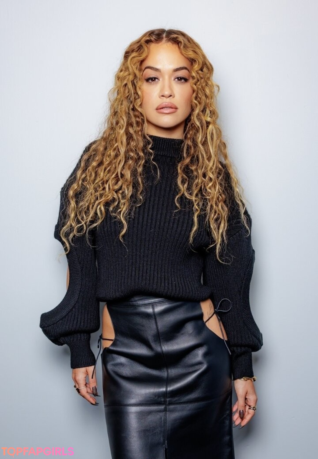 Nahá fotka uniklých OnlyFans od Rita Ora #1308