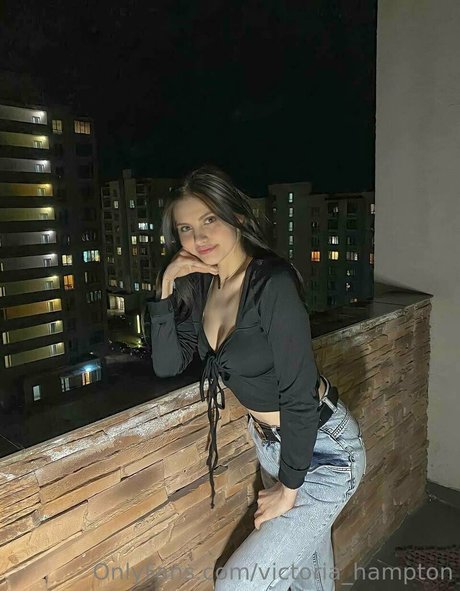 Naken lekkede OnlyFans-bilde av Victoriahampton