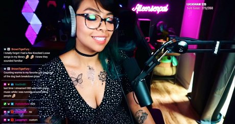 Naken lekkede OnlyFans-bilde av Aileen Senpai