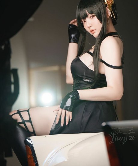 Ying Tze