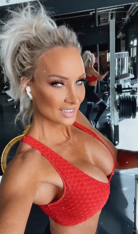 Naken lekkede OnlyFans-bilde av Disco Mammi