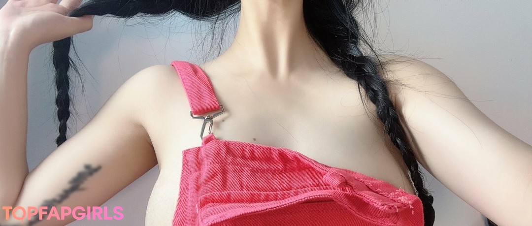 Nahá fotka uniklých OnlyFans od Qiaoniutt #1900