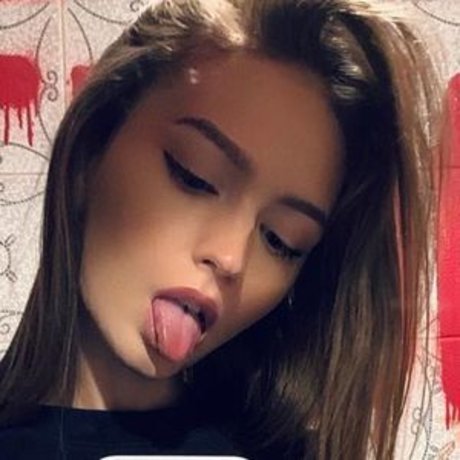 Naken lekkede OnlyFans-bilde av Kristina Rybalchenko