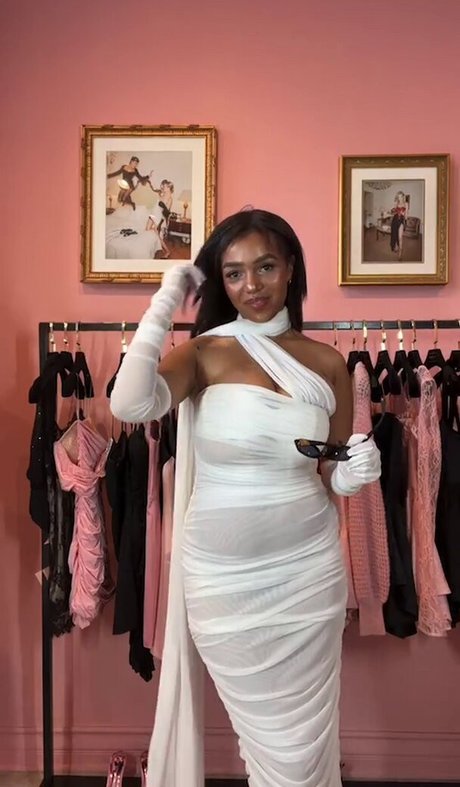 Nahá fotka uniklých OnlyFans od Daphne Blunt