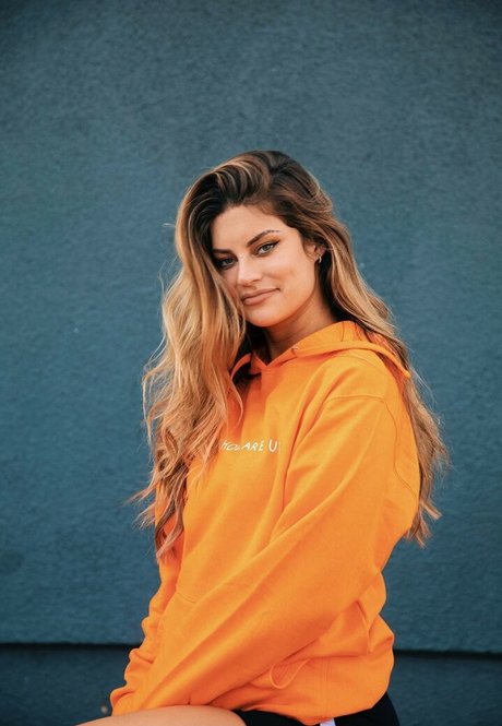 Naakte gelekte OnlyFans-foto van Hannah Stocking