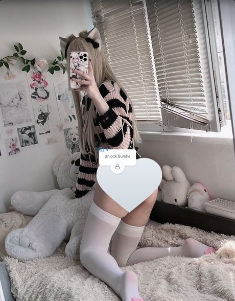 Alasti lekkinud OnlyFans-i pilt Purrrik