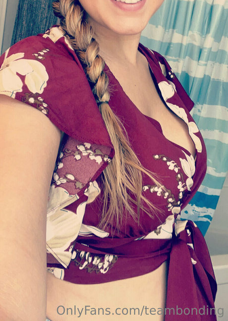 Naken lekkede OnlyFans-bilde av Teambonding